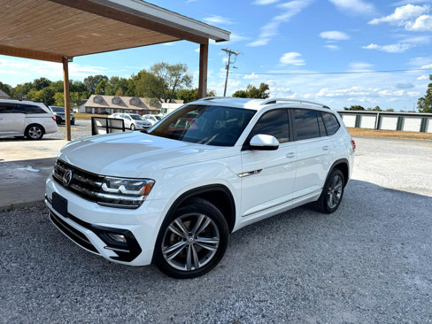 Used 2018 Volkswagen Atlas SE w/ R-Line Package image 4