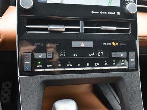 Used 2021 Toyota Avalon XSE image 25