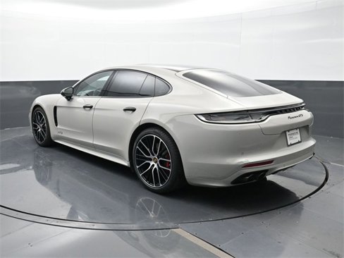 Certified 2021 Porsche Panamera GTS image 3