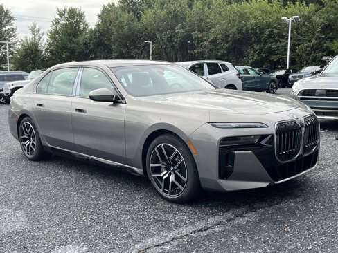 Used 2026 BMW 740i xDrive w/ Executive Package image 3