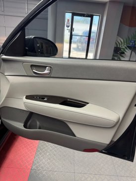 Used 2016 Kia Optima EX w/ Premium Package image 24