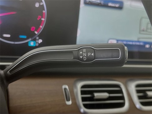 New 2026 Mercedes-Benz GLS 580 4MATIC image 17
