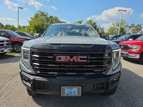 Used 2024 GMC Sierra 1500 AT4X image 2