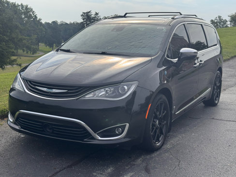 Used 2018 Chrysler Pacifica Limited w/ Advanced Safetytec Group image 2