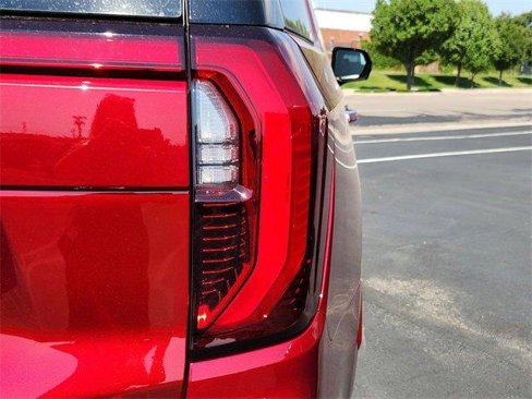 New 2025 GMC Yukon Elevation image 18
