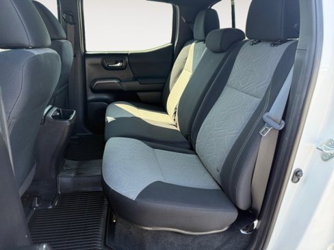 Used 2021 Toyota Tacoma TRD Sport image 12
