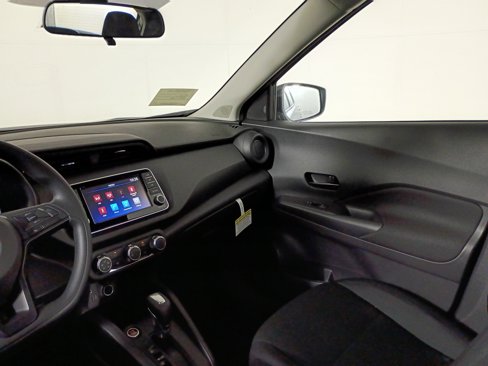 New 2025 Nissan Kicks Play S image 35