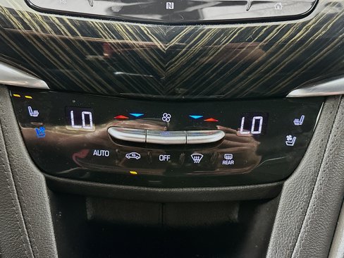 Used 2020 Cadillac XT6 Premium Luxury image 24