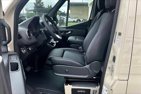New 2025 Mercedes-Benz Sprinter 2500 image 9
