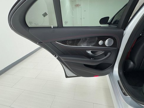 Used 2018 Mercedes-Benz E 43 AMG 4MATIC Sedan image 11