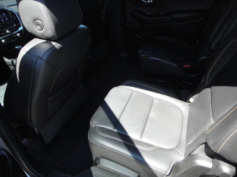 Used 2020 Chevrolet Traverse LT image 13