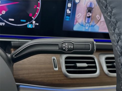 New 2026 Mercedes-Benz GLS 580 4MATIC image 17