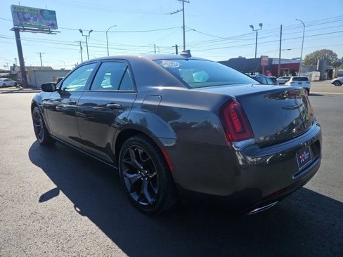 Used 2023 Chrysler 300 S image 7