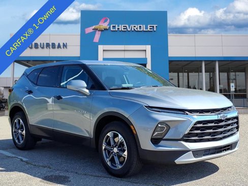 Used 2025 Chevrolet Blazer LT image 3