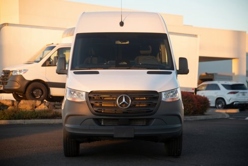 Used 2025 Mercedes-Benz Sprinter 2500 image 2