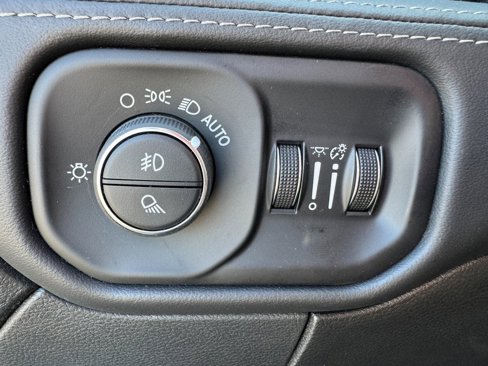 Used 2024 RAM 2500 Limited image 52