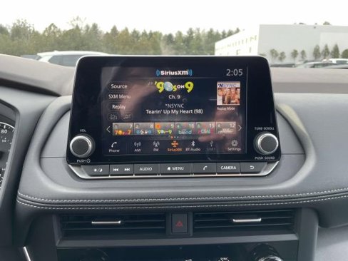 Certified 2023 Nissan Rogue SV image 27
