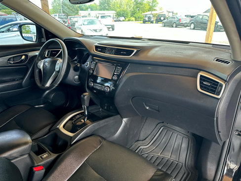 Used 2016 Nissan Rogue SL image 48