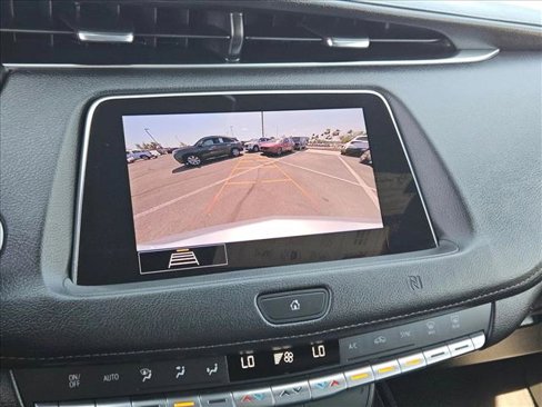 Used 2020 Cadillac XT4 Premium Luxury image 14