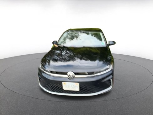 Used 2025 Volkswagen Jetta SE image 6