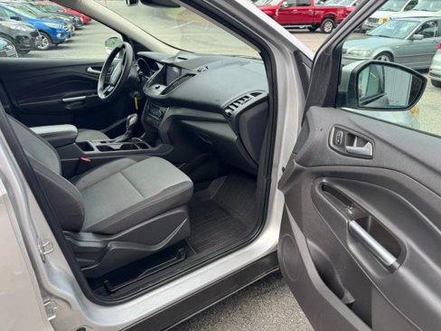 Used 2018 Ford Escape SE w/ Ford Safe & Smart Package image 14