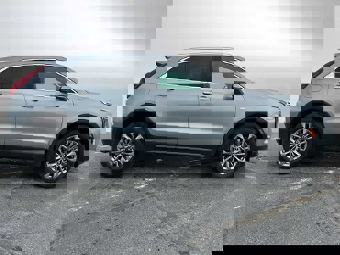 Used 2024 Cadillac XT4 Premium Luxury image 8