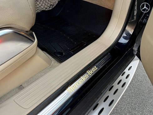 Used 2013 Mercedes-Benz GL 450 4MATIC image 42