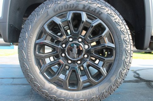 New 2025 Chevrolet Silverado 2500 High Country w/ Technology Package image 16