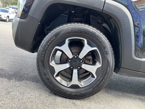 Certified 2020 Jeep Renegade Trailhawk w/ Cold Weather Group image 14