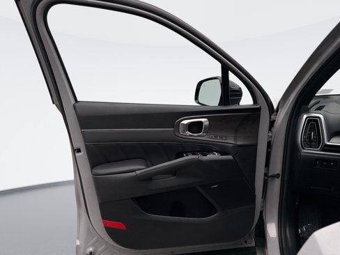 Used 2025 Kia Sorento SX Prestige image 9