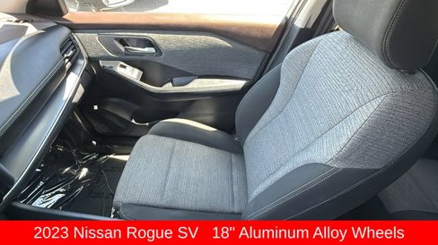 Used 2023 Nissan Rogue SV image 13