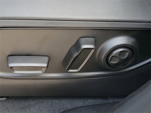New 2025 Jeep Grand Cherokee L Laredo image 13