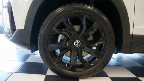 Used 2022 Volkswagen Taos SE image 75