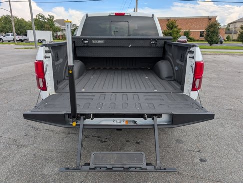 Used 2020 Ford F150 Lariat w/ Equipment Group 502A Luxury image 13