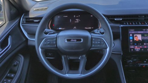 Used 2024 Jeep Grand Cherokee Altitude image 24