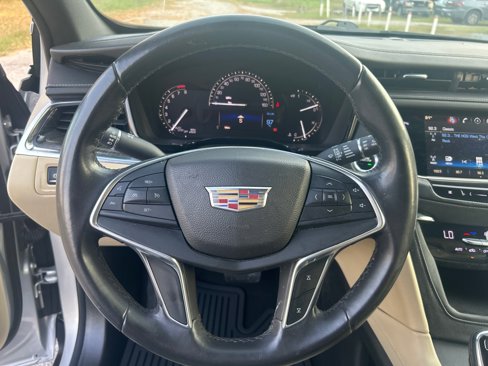 Used 2017 Cadillac XT5 FWD image 9