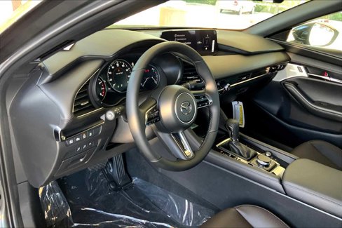 New 2026 MAZDA MAZDA3 Hatchback w/Premium Plus Pkg image 8