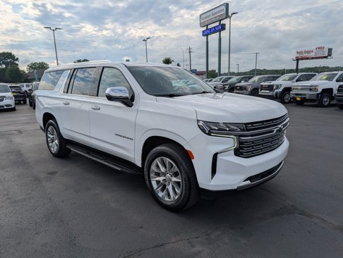 Used 2023 Chevrolet Suburban Premier image 2