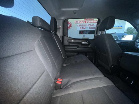 Used 2023 Chevrolet Silverado 1500 RST image 17