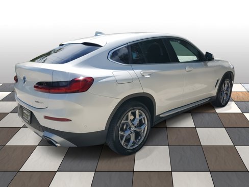 Used 2024 BMW X4 xDrive30i image 4
