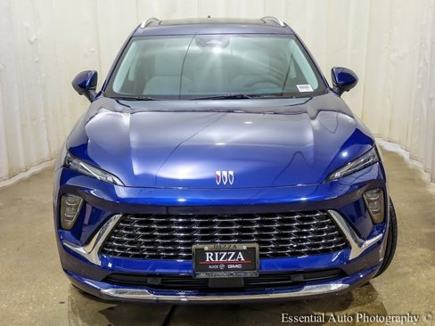 New 2025 Buick Envision Avenir image 4