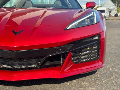 Used 2025 Chevrolet Corvette E-Ray w/ Stealth Interior Trim Package image 14