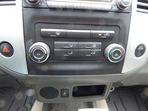 Used 2016 Nissan Frontier SV image 25