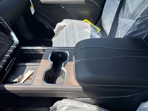 New 2026 GMC Acadia Denali w/ LPO, Floor Liner Package image 24