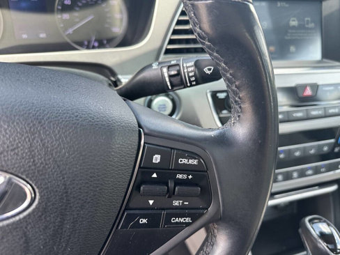 Used 2016 Hyundai Sonata Sport w/ Option Group 1V image 19