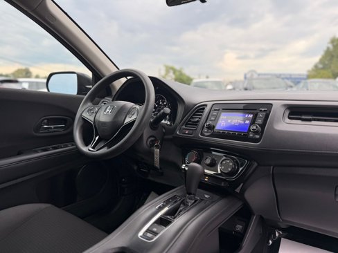 Used 2020 Honda HR-V LX image 38