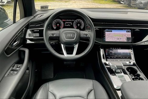 Certified 2025 Audi Q7 3.0T Premium image 5