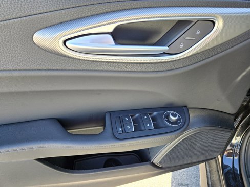 New 2025 Alfa Romeo Giulia AWD w/ Driving Assist Package image 9