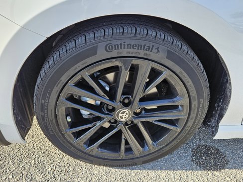 Used 2025 Toyota Camry SE image 25