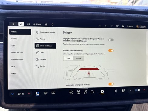 Used 2023 Rivian R1T Adventure image 13